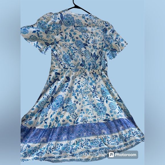 Women’s Summer Dress - Picture 2 of 4